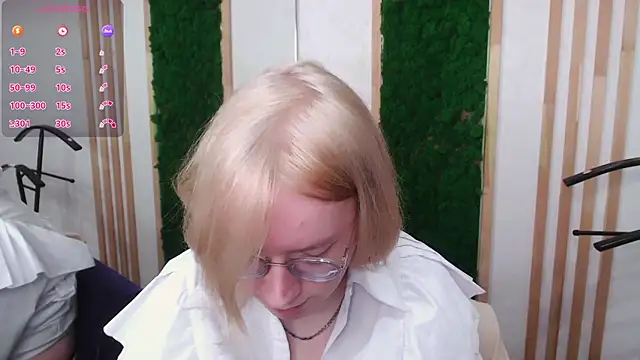 Amanda Butlerr online show from July 10, 12:16 pm
