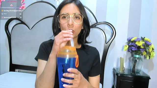 Snapshot of MiaAmore_ chatting on September 20, 10:30 pm MiaAmore online show from September 20, 10:30 pm