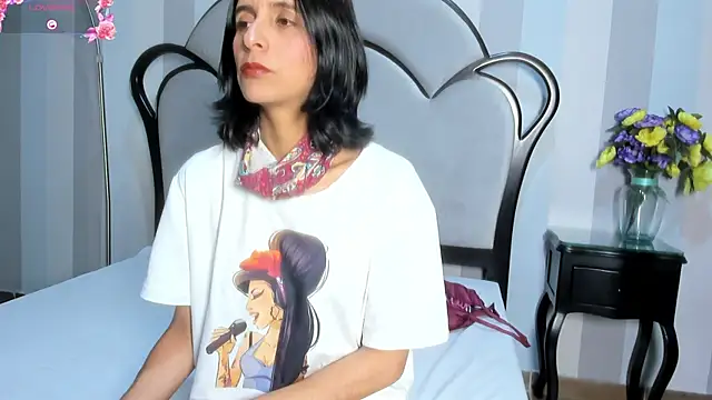 Snapshot of MiaAmore_ chatting on September 18, 8:40 pm MiaAmore online show from September 18, 8:40 pm