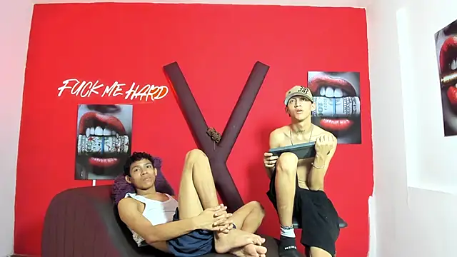 BEAUTY BOYS1 online show from March 3, 8:04 pm