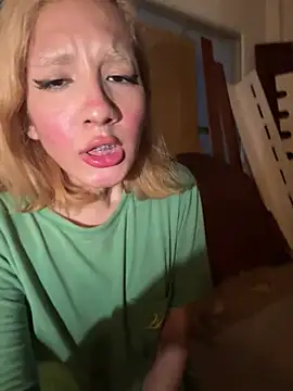 SweetBunnyGF online show from May 3, 11:19 pm