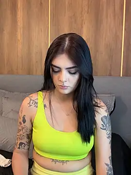 Snapshot of AliceRitter chatting on October 7, 6:34 pm AliceRitter online show from October 7, 6:34 pm