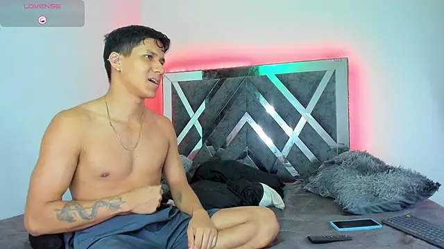 Robertmiller21 online show from February 13, 2:46 am