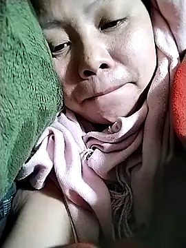 venu00 online show from February 18, 3:55 pm