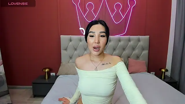 Jennifer Munoz online show from November 27, 8:28 am