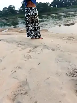 Aaradhya Sharma online show from November 6, 11:16 am