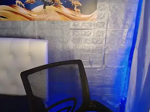 Naughtyalina2 online show from February 24, 2:55 am