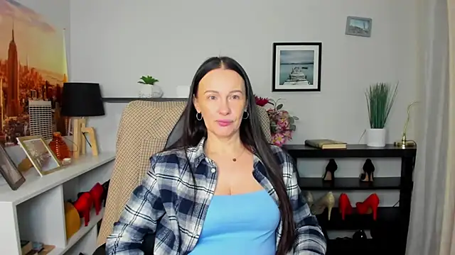 Velvet Jasmine online show from December 18, 6:40 am