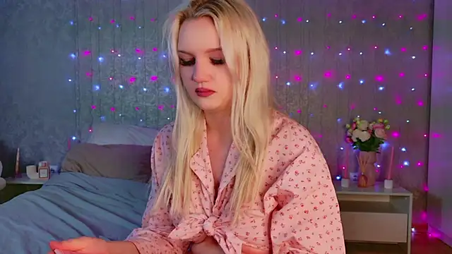 trinnity sweet online show from January 12, 5:29 pm