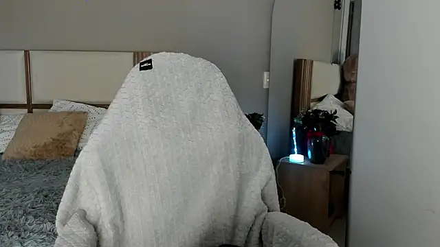 EmystarX online show from February 25, 11:36 pm