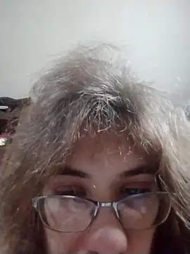 The Shy Butterfly online show from November 4, 5:56 am