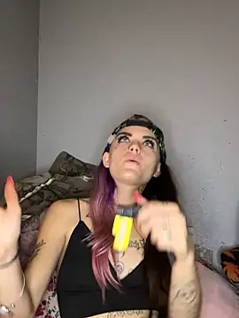 ittybittymeryssa online show from November 19, 10:15 am