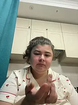 AliceCurlyX online show from March 7, 3:41 pm