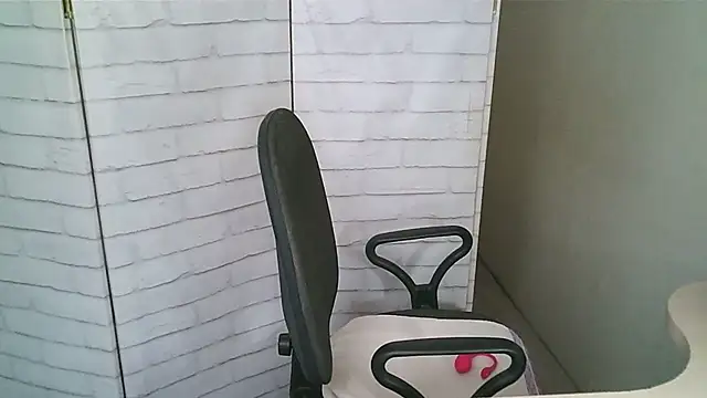 Helen xi  online show from January 8, 5:11 am