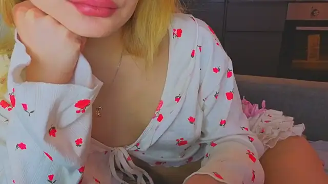 baobei03 online show from March 3, 4:18 am