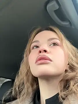 SMELLSEX online show from January 10, 11:15 am