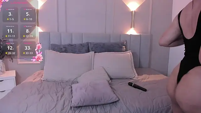 victoria bourne online show from November 22, 8:11 pm