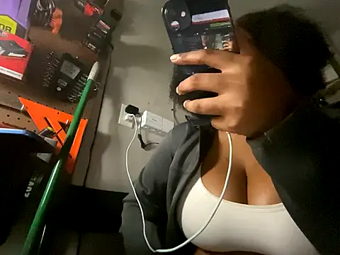 princesslivv online show from November 17, 2:45 am