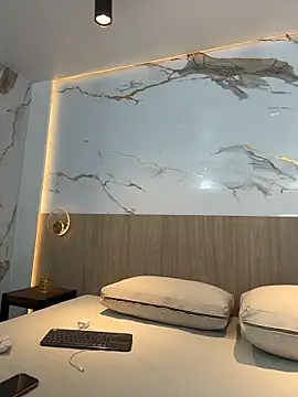 emily browne online show from January 6, 7:28 pm