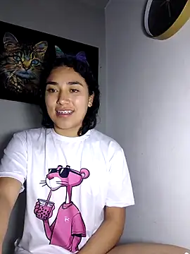 Snapshot of AmberGold- chatting on October 20, 10:07 am AmberGold- online show from October 20, 10:07 am