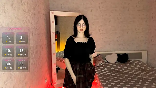 FakeLamb online show from February 11, 9:05 pm