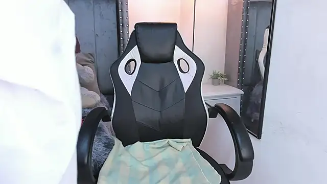 Miyu Komori online show from March 28, 8:08 pm