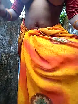 Snapshot of Hita_Grewal chatting on October 29, 10:19 am Hita Grewal online show from October 29, 10:19 am