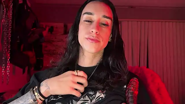 xoFrankie online show from March 7, 5:03 am