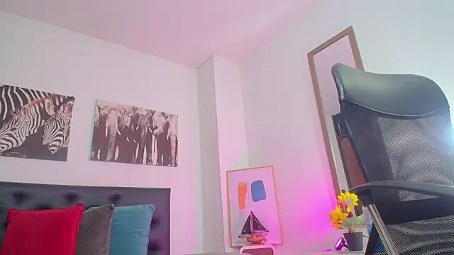 Snapshot of AmyBlue_ chatting on October 9, 7:51 pm AmyBlue online show from October 9, 7:51 pm