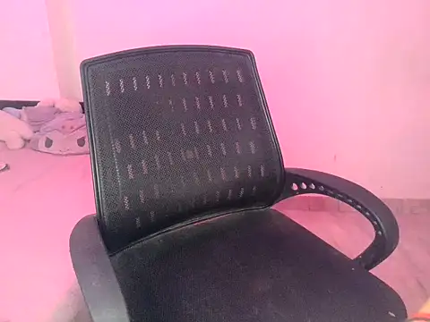 its siya  online show from April 13, 8:42 pm