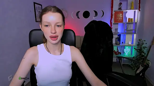 khloebeauty online show from April 11, 7:06 pm