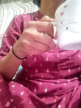 meenu bhabhi547 online show from September 17, 6:00 am