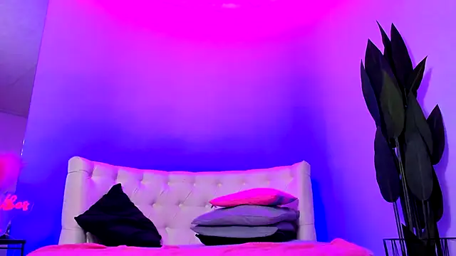 JessicaSky  online show from November 23, 8:43 pm