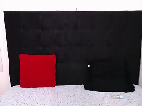 valerythompsonper online show from January 18, 1:46 am