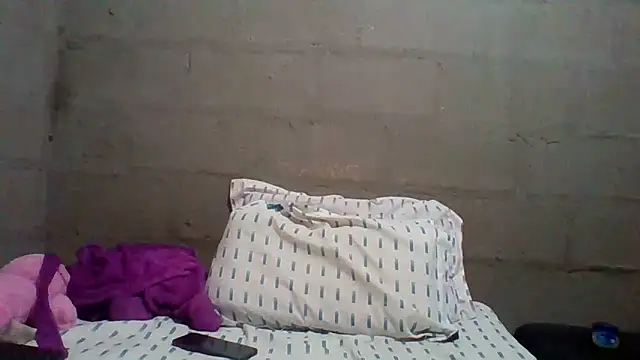lolla01sweetness online show from May 30, 6:27 pm