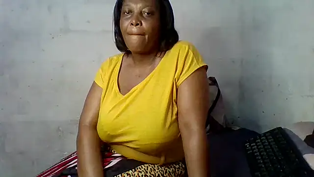 lolla01sweetness online show from April 6, 11:55 am