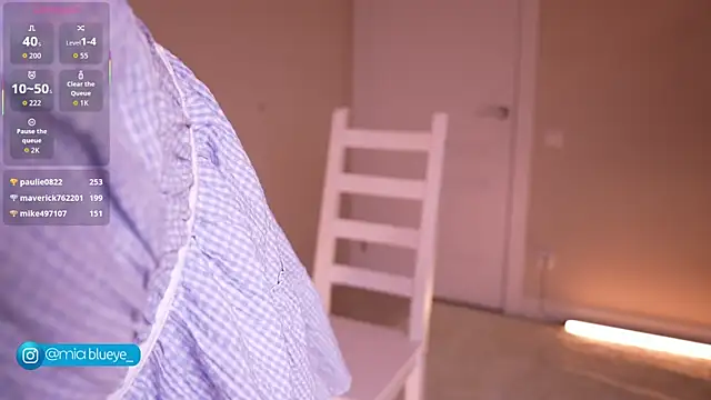 Miablueye online show from November 9, 3:30 pm