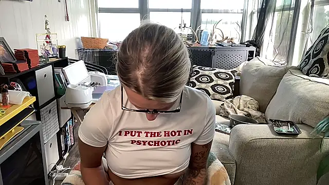 playwithdakota online show from September 10, 7:14 pm