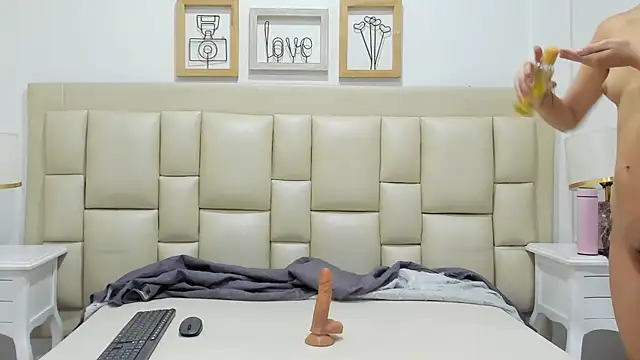 SkinnyGirl 28 online show from November 12, 7:45 pm