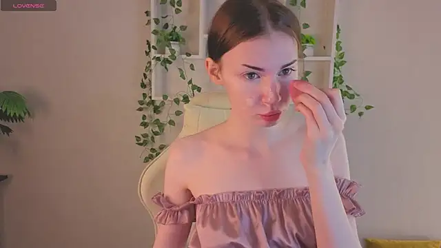 Jennie Hunter online show from December 2, 9:22 am