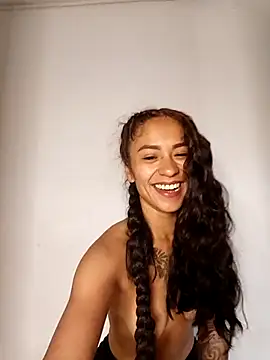 Liahdiaz  online show from November 2, 12:08 pm