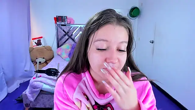 Luna Analya online show from April 1, 1:41 pm