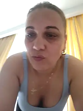 PalomaDesireee online show from May 15, 8:17 am