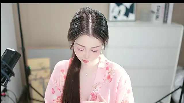 abbyli12 online show from December 14, 2:45 pm