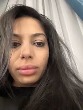 Bella Vixen  online show from November 5, 12:05 am