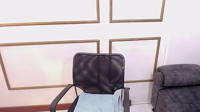 veronica em1 online show from April 11, 1:15 pm