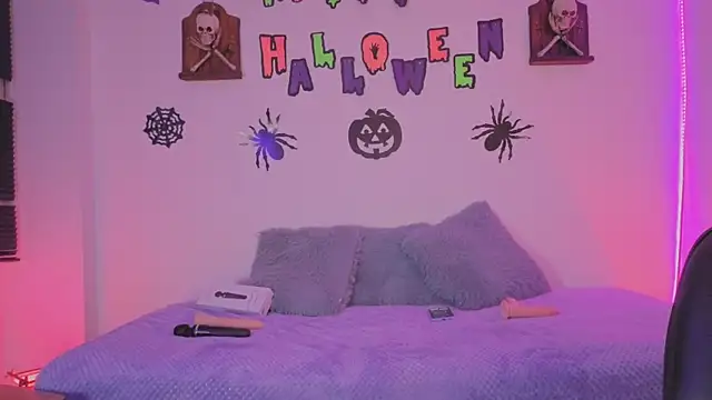 MiaCollinssx online show from October 22, 3:50 pm