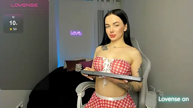 SelinaStorm online show from April 4, 10:52 pm