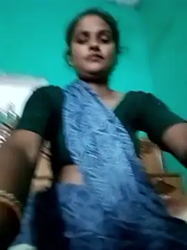 Snapshot of Sapna9685 chatting on October 22, 4:23 pm Sapna9685 online show from October 22, 4:23 pm