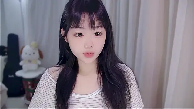 YUANYUAN-A online show from May 2, 12:30 pm